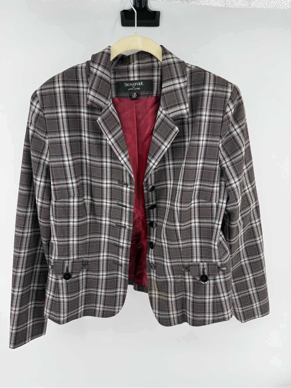 Larry Levine Gray Plaid Blazer with‎ Burgundy Lining